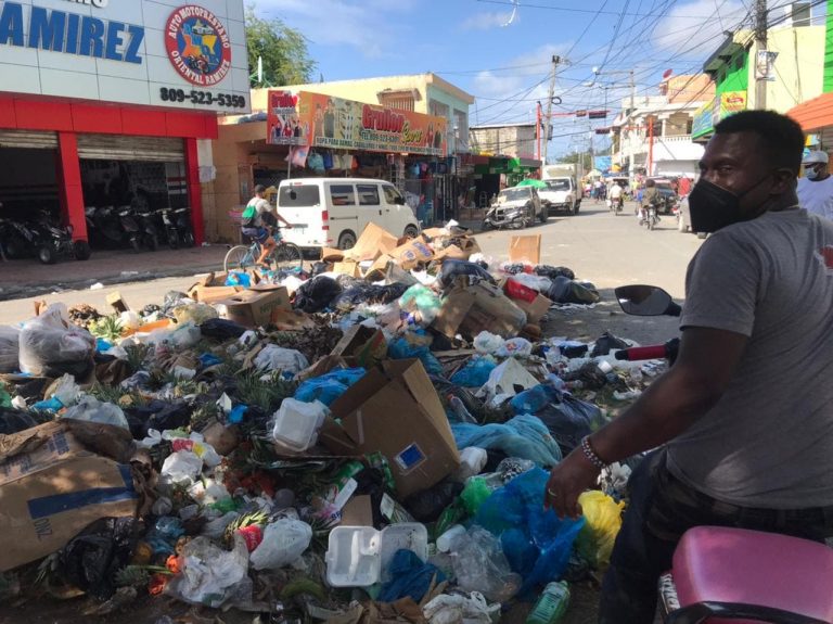 Gran Cúmulo de basusa en Andrés Boca Chica