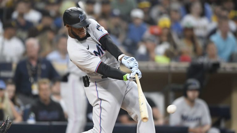 Novato Dominicano conecta grand slam en la MLB
