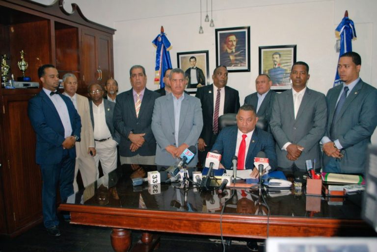 Expresidentes del Codia denuncian irregularidades en inscripción de plancha