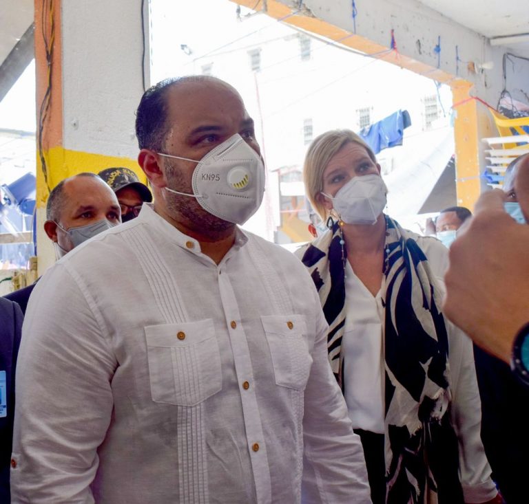 Defensor del Pueblo solicita más personal de salud para cárcel de La Victoria