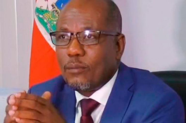 Exfiscal de Haiti se quita la vida en RD.