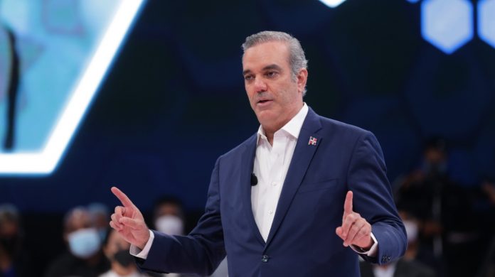 luis-abinader-en-dialogo-con-ciudadanos-desde-el-palacio-nacional-al-cumplir-90-dias-en-el-gobierno-foto-presidencia-161120