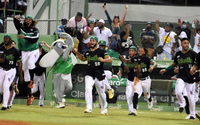 Estrellas-celebran-1080x675