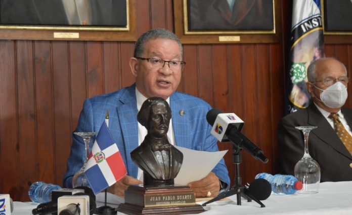 Foto-1-El-presidente-del-Instituto-Duartiano-Wilson-Gómez-Ramírez.-1140x694