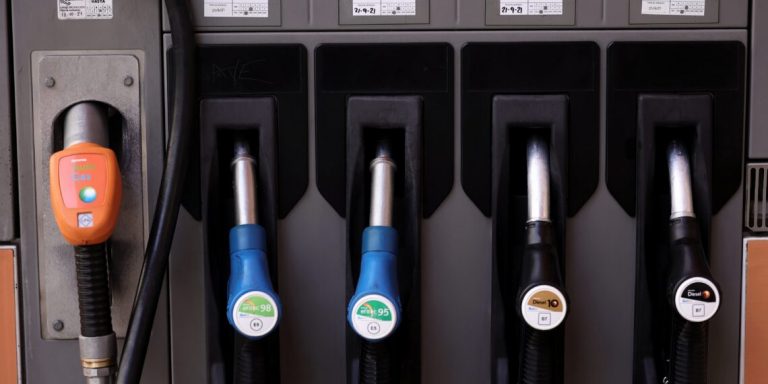 💳 ¡Atención conductores! Anadegas advierte sobre pagos con tarjetas en gasolineras