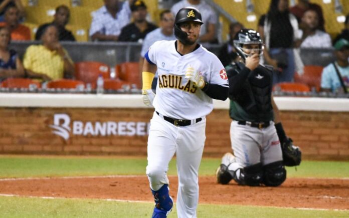 Aguilas-vencen