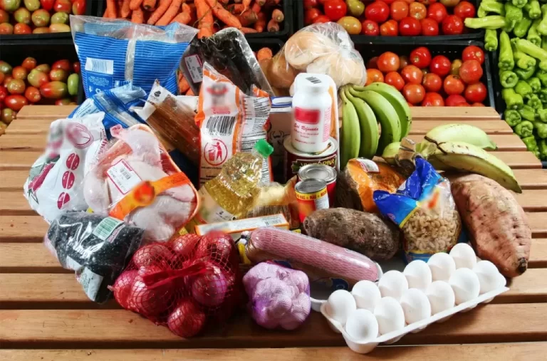 Cada vez cuesta más vivir: servicios y alimentos golpean a los trabajadores dominicanos
