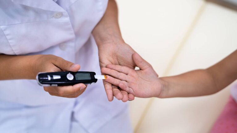 Aumentan diagnósticos de diabetes en adolescentes de Santiago