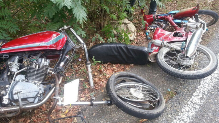 Choque de motocicletas en San Pedro de Macorís deja tres personas gravemente heridas