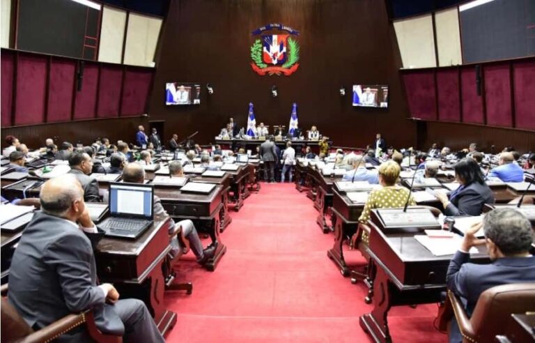 Avanza a toda marcha el plan anticrisis en el Congreso Nacional