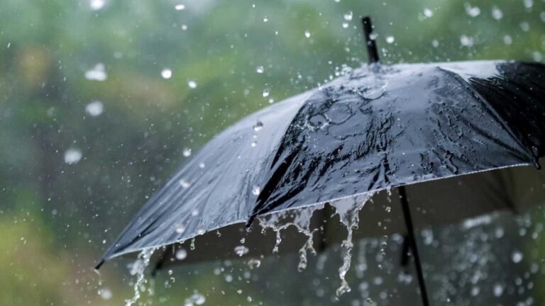 Mucho calor y fuertes aguaceros en diferentes localidades  para hoy lunes