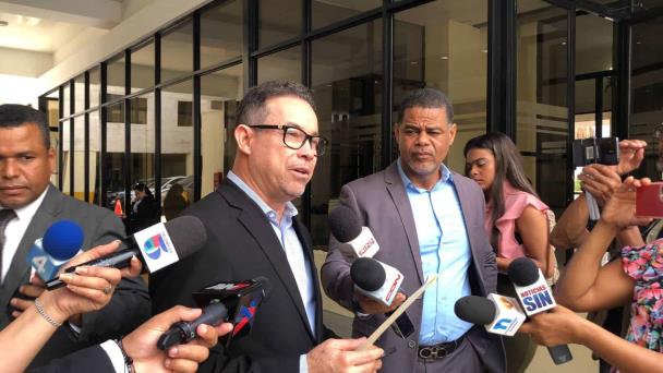 Amado Díaz reelecto por tercera vez en esta ocasión elegido vocero del PRM