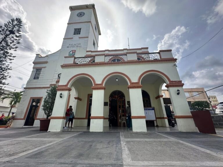 Polémica por licitación de RD$240 millones: detectan nexos familiares con alcalde