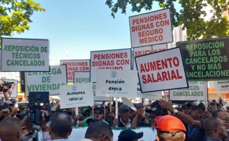 Sector agronómico marcha al Palacio Nacional en reclamo de reivindicaciones