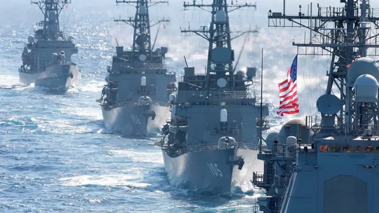 Estados Unidos despliega buques de guerra en el puerto de Puerto Príncipe