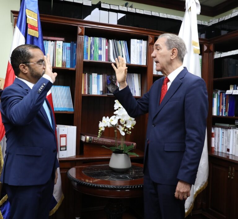 ITLA juramenta a Jimmy Rosario como su nuevo rector