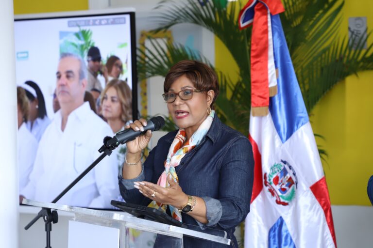 Directora del INAIPI, Josefa Castillo Rodríguez, proclama que “el futuro de la patria inicia con la niñez”