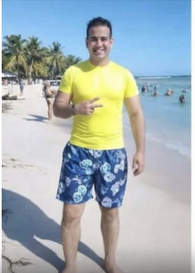 Familiares y autoridades buscan a joven desaparecido en el Malecón