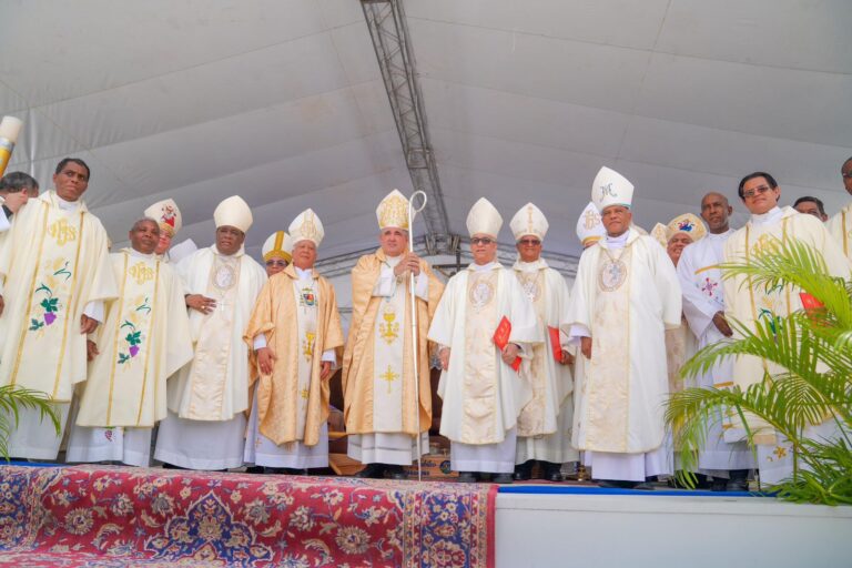 Edgar Augusto Féliz Arbona destaca legado episcopal en 50 aniversario de la Diócesis de Barahona