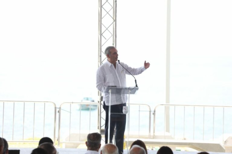 Abinader encabeza apertura del Malecón Deportivo capitalino