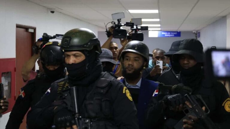 Recusación marca giro en audiencia contra fiscal investigado por corrupción