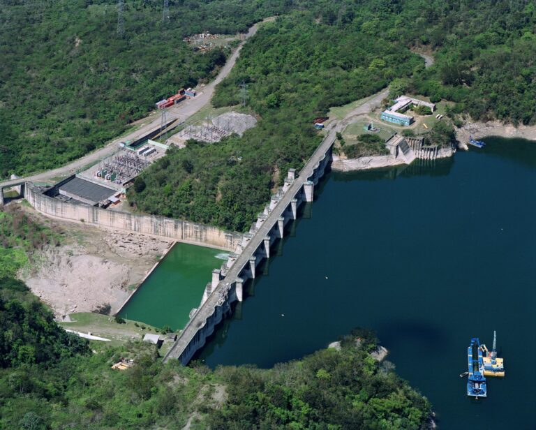 Cierre preventivo de balnearios en Nizao por trabajos de generación en la Central Valdesia