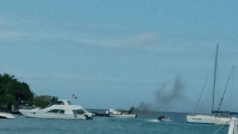 Fuerte explosión en una lancha en Bayahíbe deja un saldo de 23 heridos