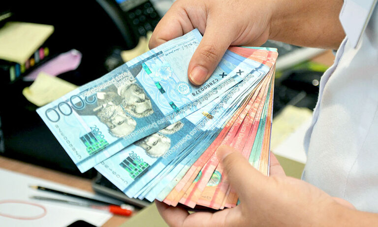 110,000 maestros entran en cuenta regresiva para recibir sus incentivos