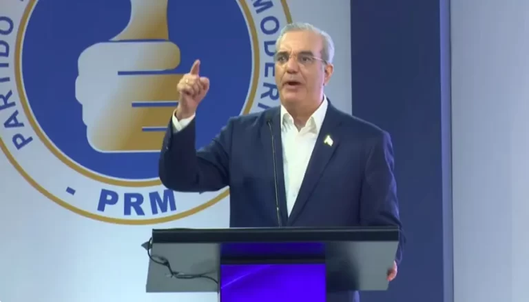 Al asumir el PRM, Abinader reclama anteponer la nación a los intereses partidarios